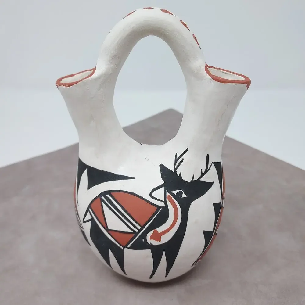 Vintage Native American R Malie Acoma Pueblo Pottery Wedding Vase Heartline Deer